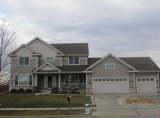 7301 Heather Glen Dr, Madison, WI 53719