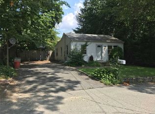 25 Crotty Ct, Lake Grove, NY 11755