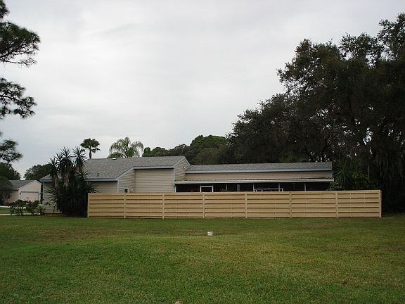 2nd image of 506 Bearded Oaks Cir
