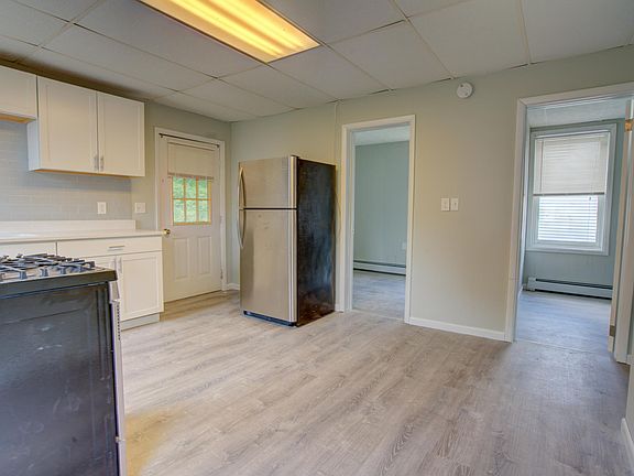 3rd image of 8 Stowe Ave #2