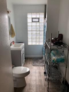 2nd image of 3258 N Oakland Ave