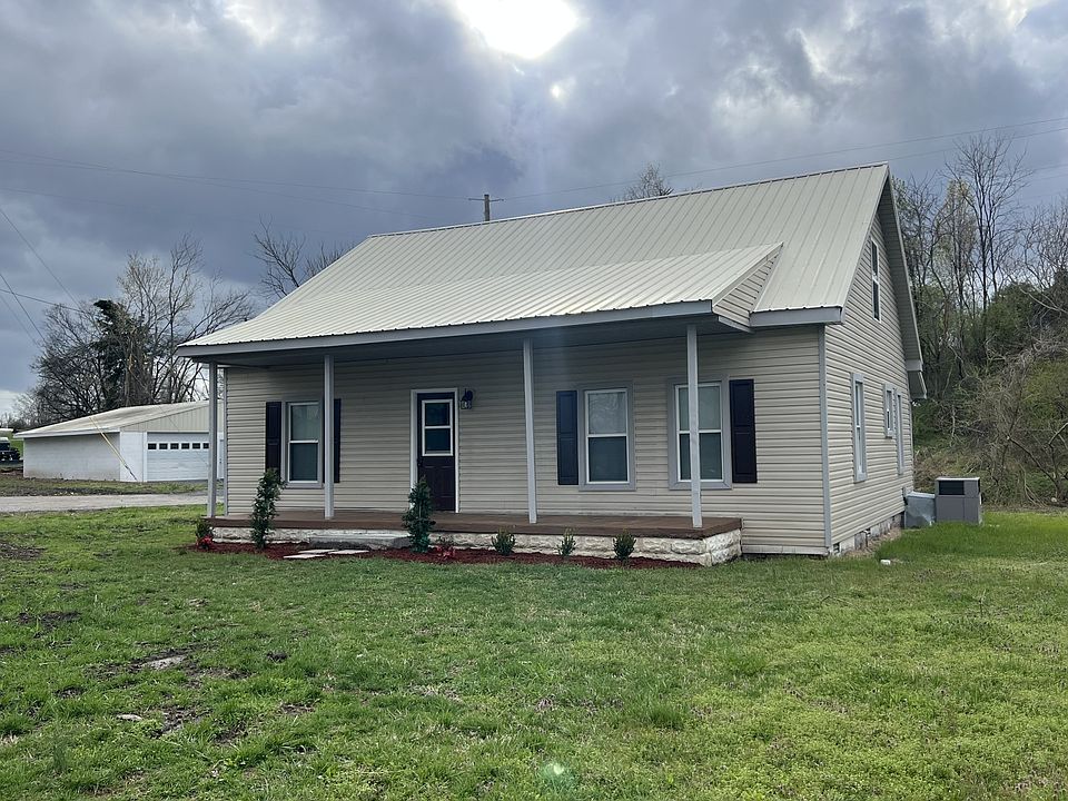 1st image of 666 Brattontown Cir