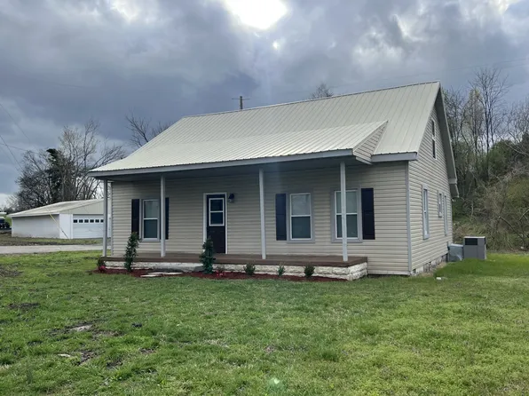 666 Brattontown Cir, Lafayette, TN 37083