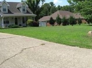 211 Bainbridge Rd, Florence, AL 35634