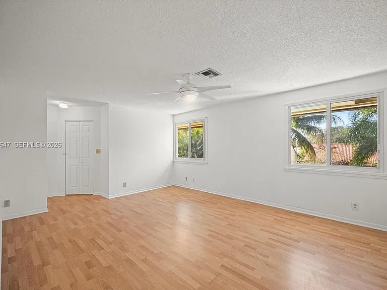 2560 Bass Way — Photo 7