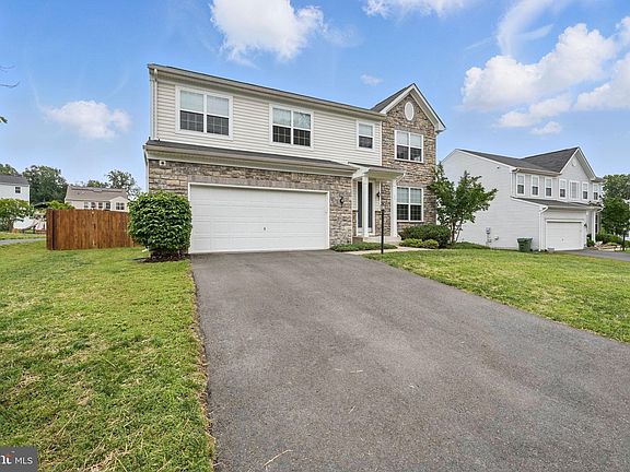 2nd image of 11 Worsham Ln