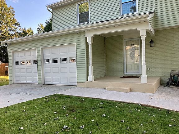 5th image of 660 Singing Hills Ct