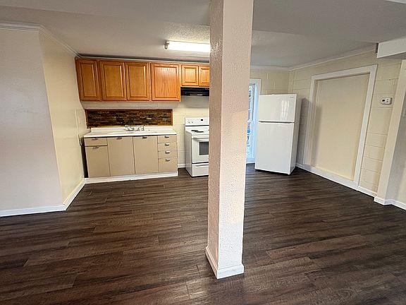 4th image of 2018 McIntosh Rd APT B