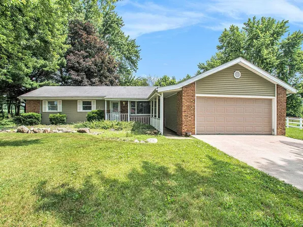 18055 Thomas Ln, Goshen, IN 46528