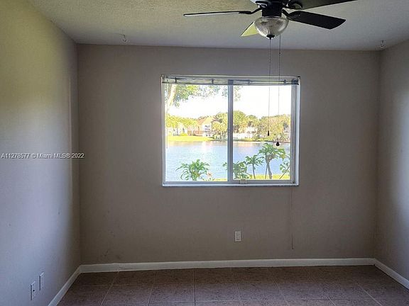 4th image of 770 NW 92nd Ave #770