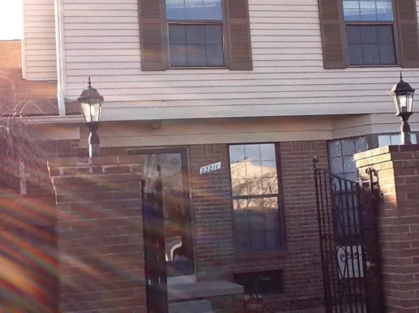 22211 Pondview, Novi, MI 48375