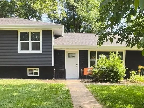 200 E Park St, Lenzburg, IL 62255