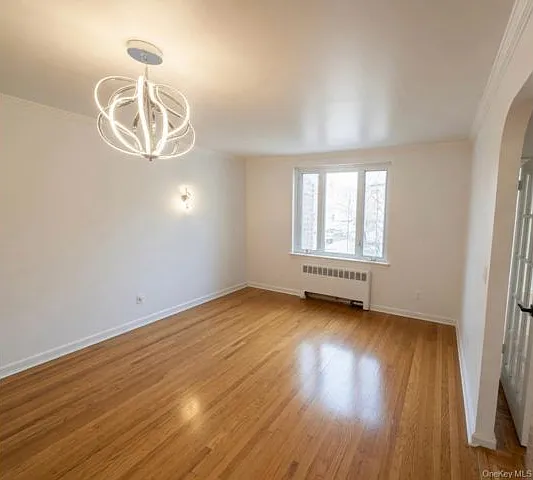 1080 Rhinelander Ave — Photo 6