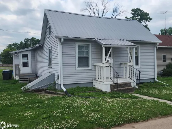 915 Nebraska St, Muscatine, IA 52761