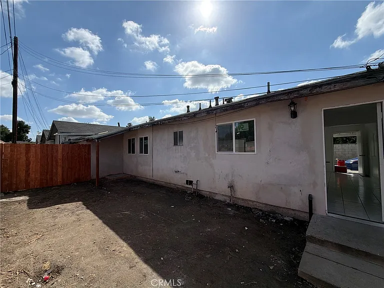 11937 Elliott Ave — Photo 13