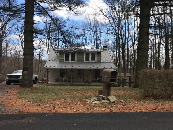 810 Angora Rd, Reading, PA 19606