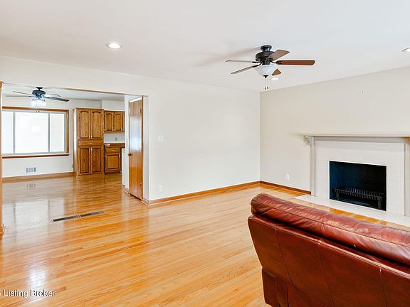 5th image of 407 Marengo Dr