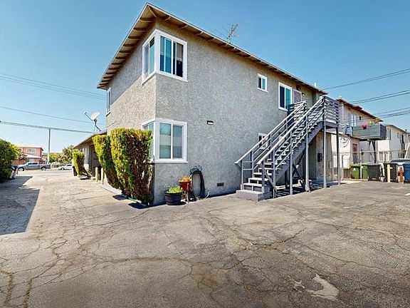 3rd image of 7410 Vineland Ave
