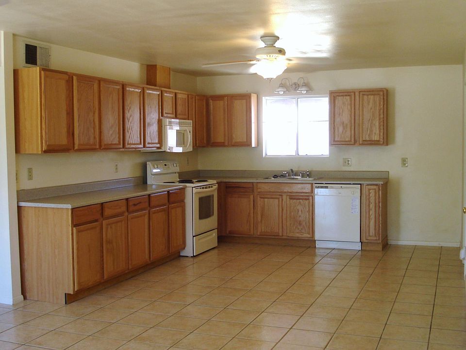 2nd image of 4629 E McLellan Rd