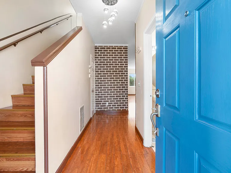 1639 SW Wright Pl — Photo 12