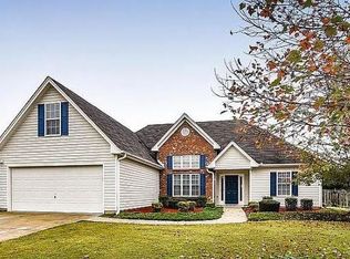 1040 Brushystone Dr, Loganville, GA 30052