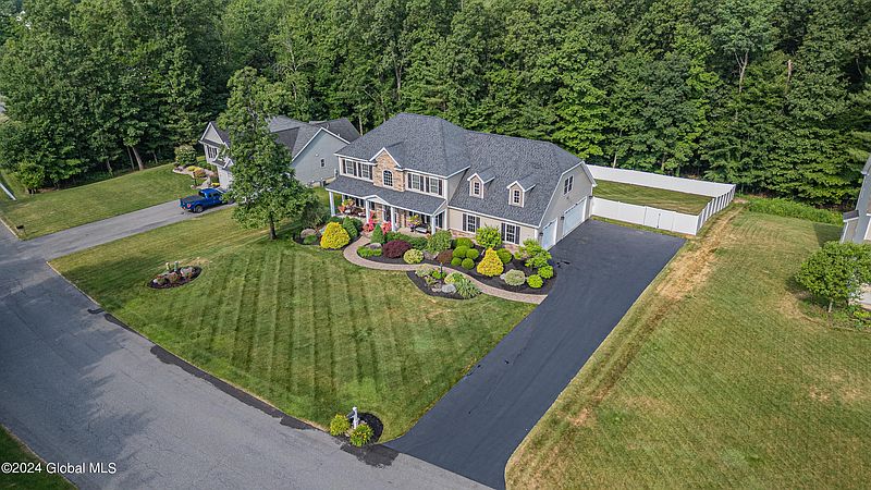 2nd image of 24 Stone Crest Drive