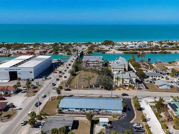 100 Bayshore Rd APT C, Nokomis, FL 34275