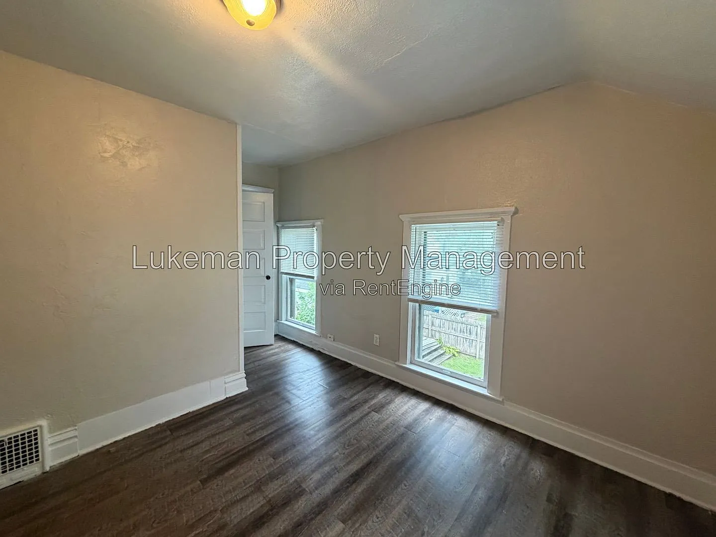 2 bed, 1.0 bath, $980 — Photo 1