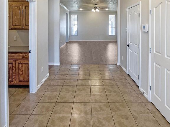 2nd image of 2416 Northglen Dr