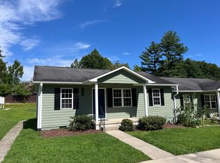 102 S Justice St, Hendersonville, NC 28739