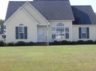 2838 Sherwin Downs Dr, Grimesland, NC 27837