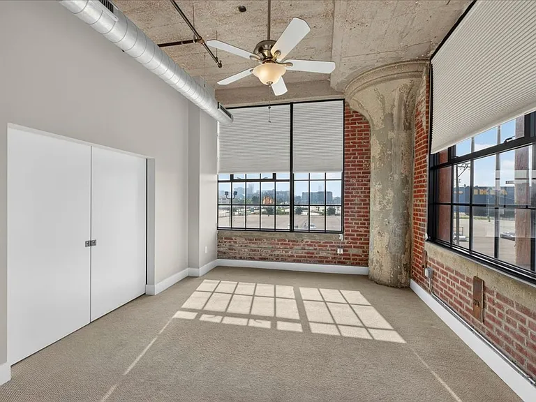4100 Forest Park Ave #213 — Photo 29