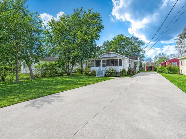 2012 Avenue F, Dickinson, TX 77539