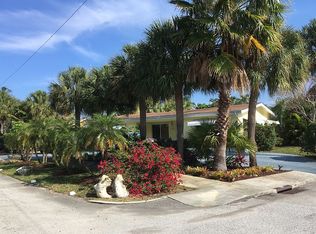 215 18th Ave N, Lake Worth, FL 33460