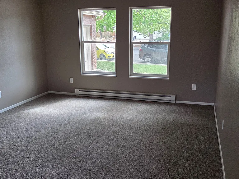 1979 Sandalwood Ln — Photo 12