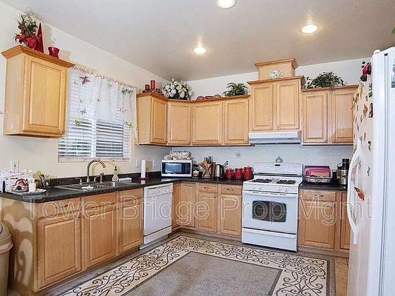 5th image of 2399 American Ave