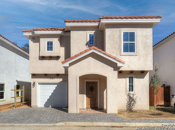 2nd image of 2751 Del Pilar Dr