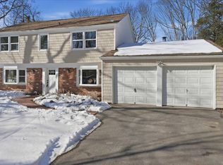 46 Sycamore Cir, Stony Brook, NY 11790