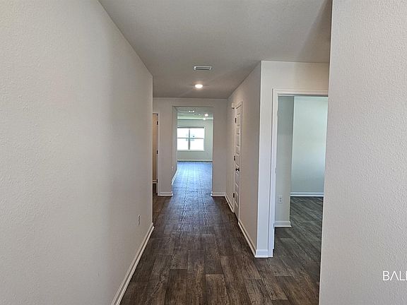 3rd image of 23826 Veranda Cir