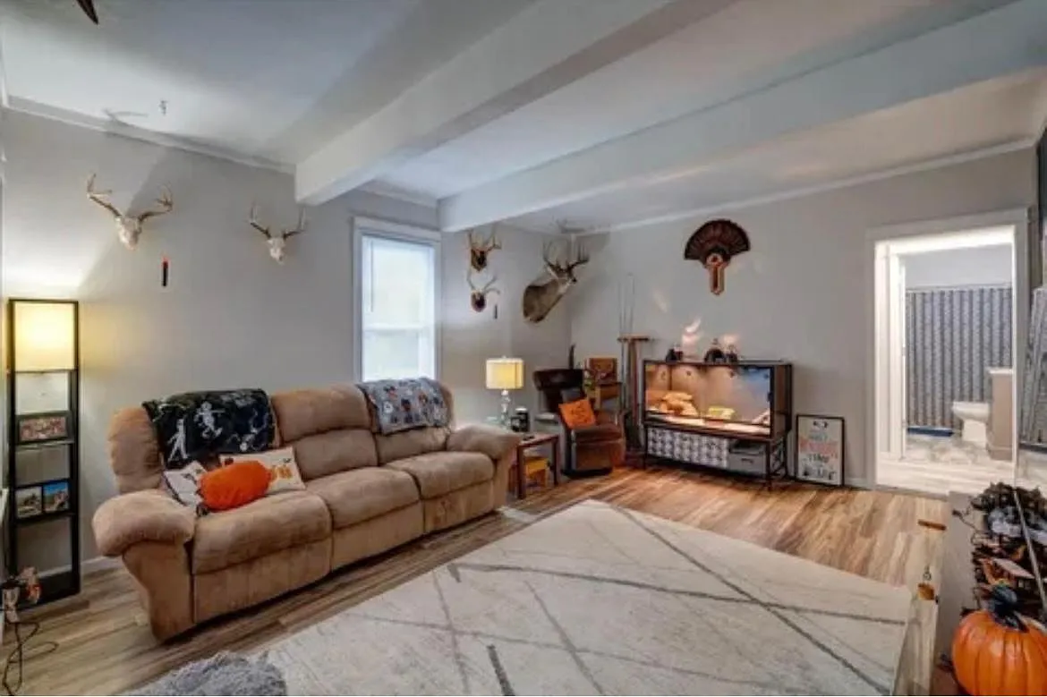 Building Photo - 212 E Howard St #1