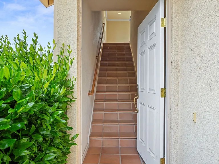 1291 Monticello Rd — Photo 3