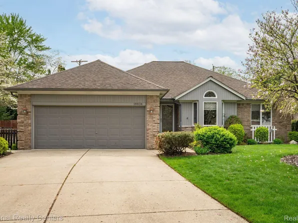 18834 Kappa Dr, Clinton Township, MI 48036