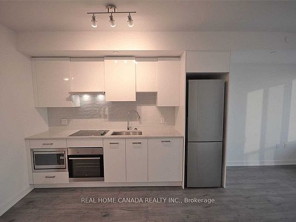 4th image of 195 Redpath Ave #2705