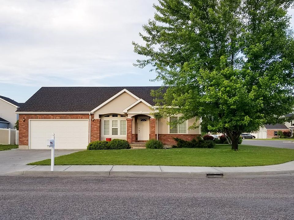 1st image of 1526 Summer Way