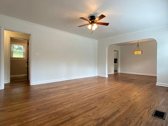 3rd image of 3737 Valerian Dr