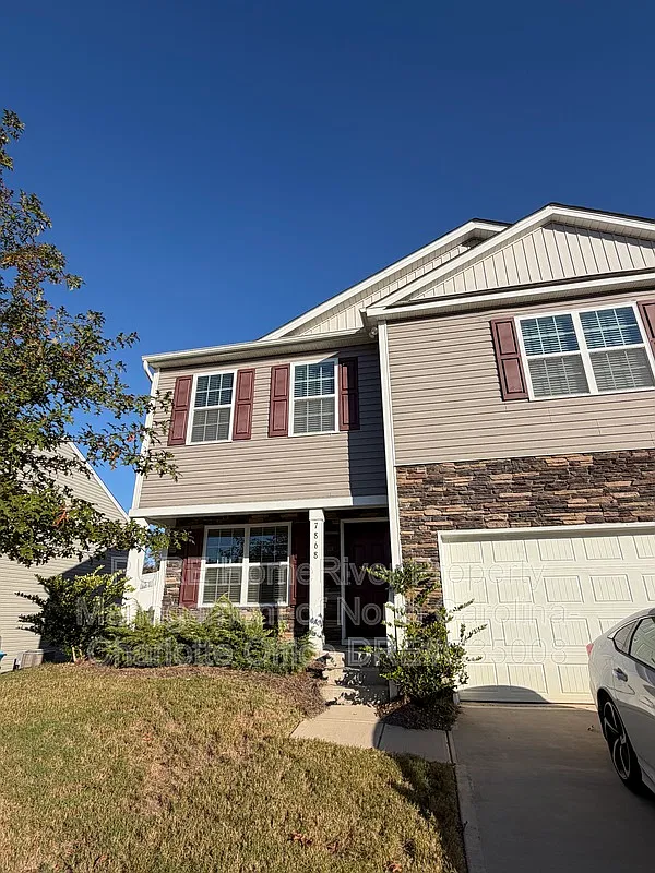 3 bed, 2.5 bath, 2164 sqft, $2,150 — Photo 3