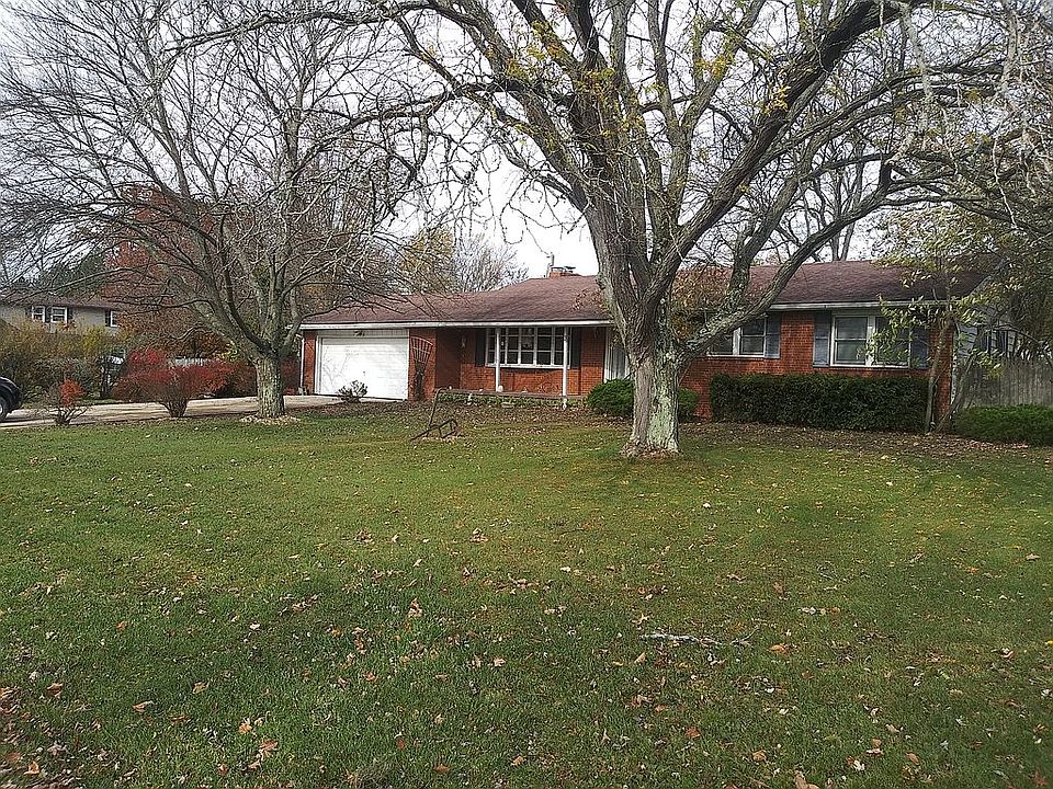 1st image of 33 Faye Ave