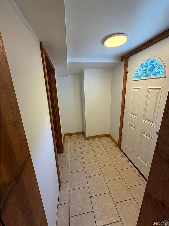 2 bed, 2.0 bath, 800 sqft, $1,745 — Photo 3