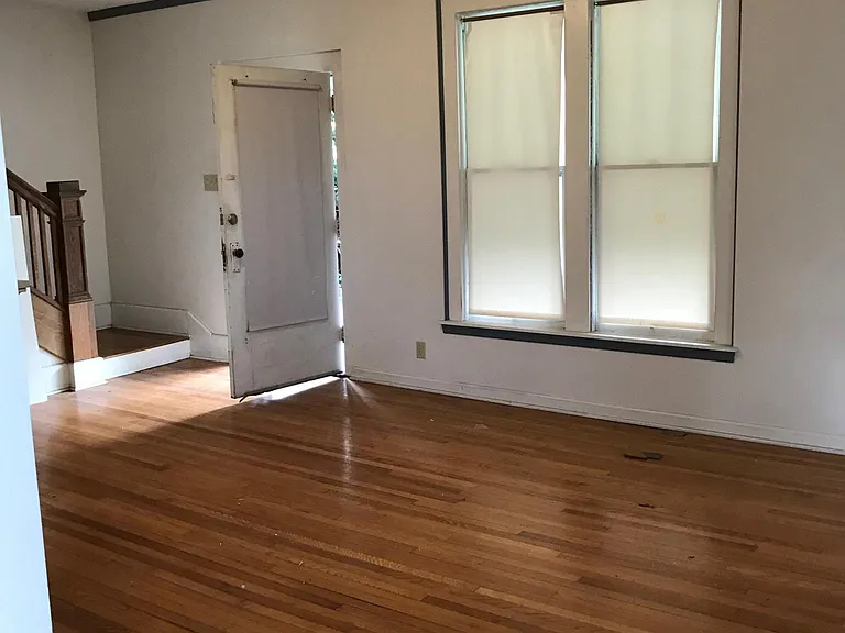329 Maple Ave — Photo 2