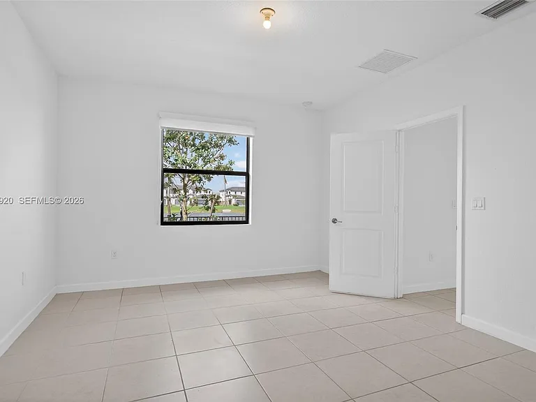 4981 Peacock Way — Photo 8